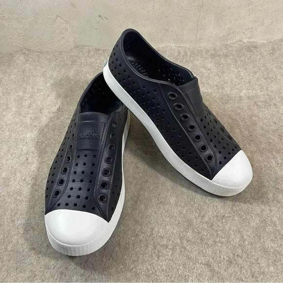 Native Jefferson Black White Slip On Comfort Water Shoes Unisex Mens 5 Womens 7 - Picture 13 of 13
